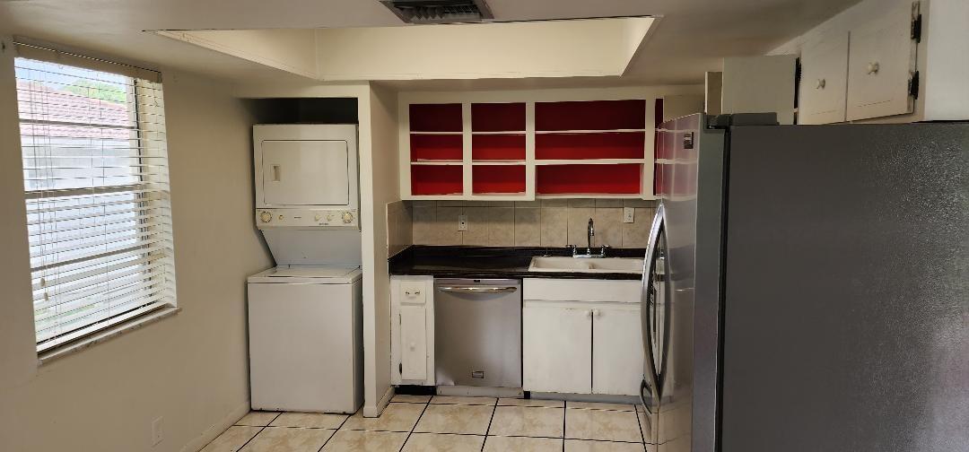 Castlewood 71-37 B - Residential Lease