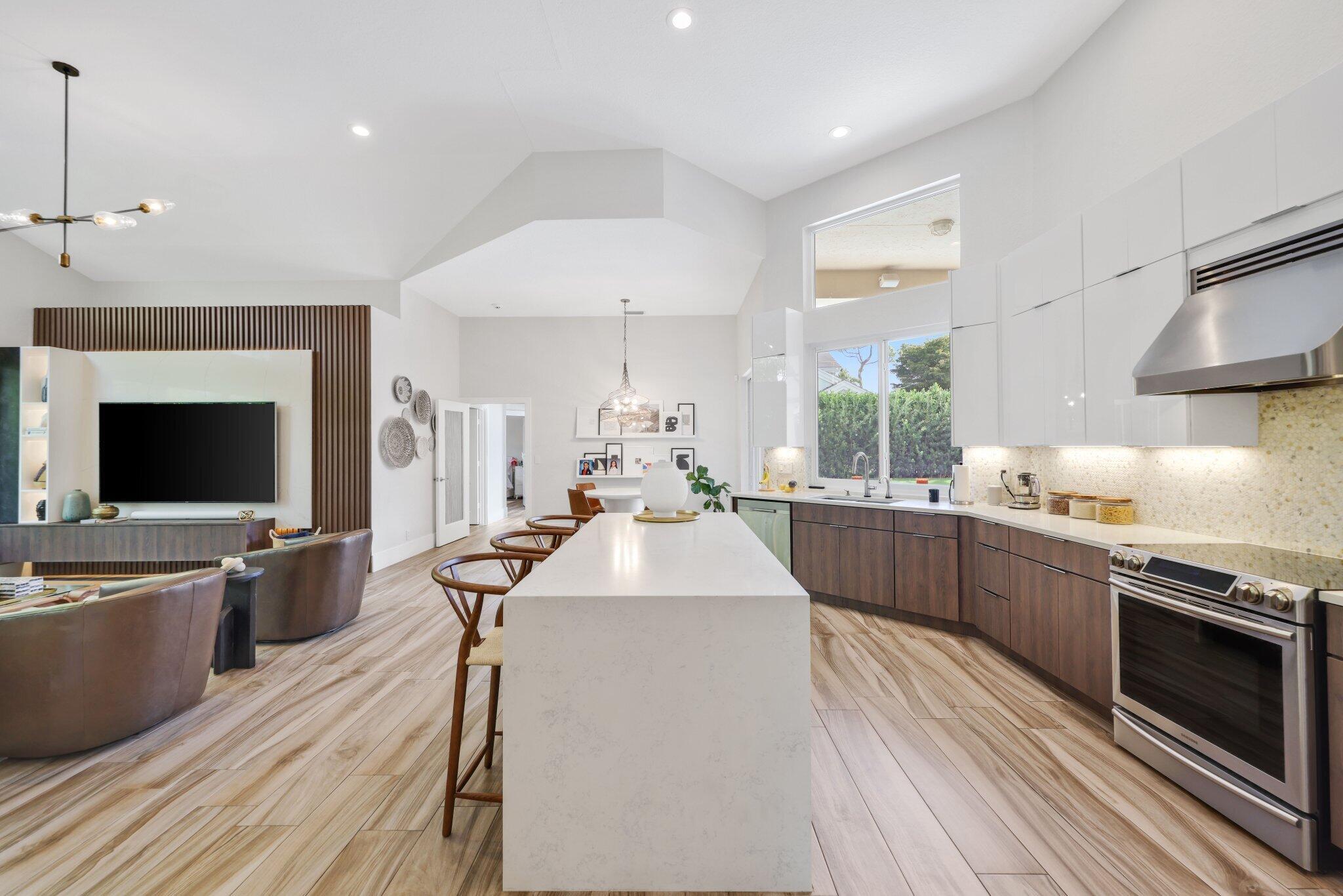 Colonnade - Residential