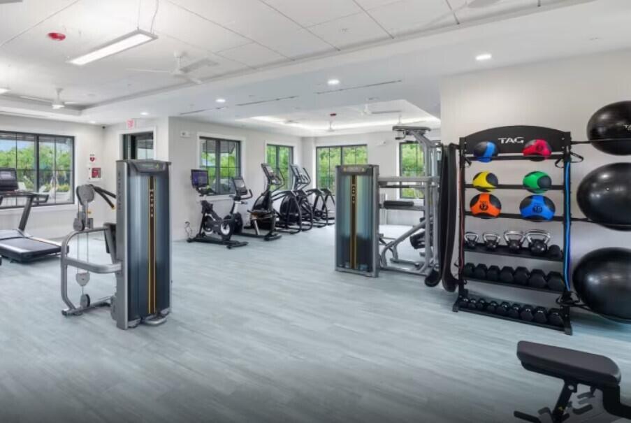 HARBOR ISLE - Residential