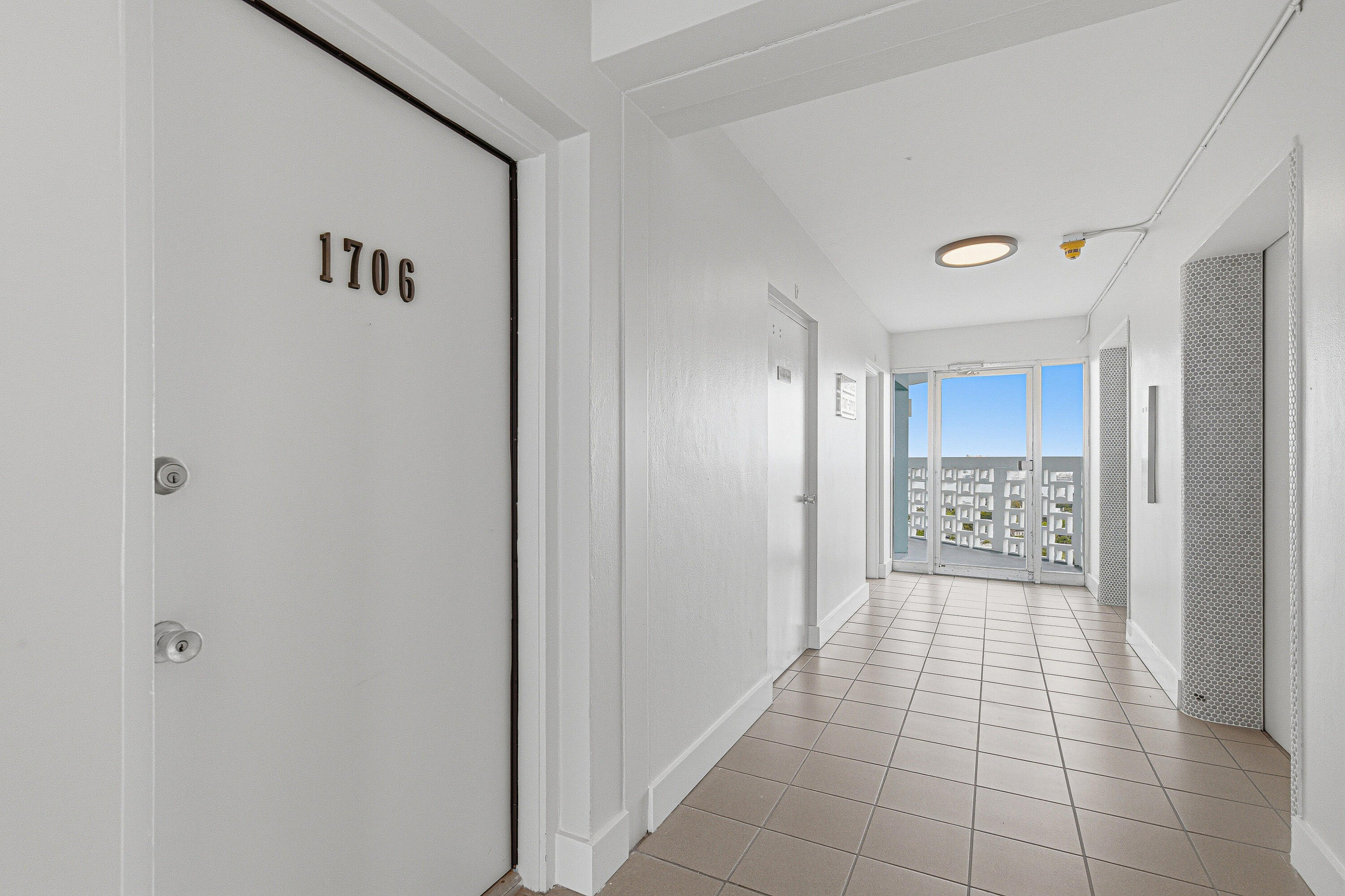 BREAKWATER TOWERS CO-OP - Residential