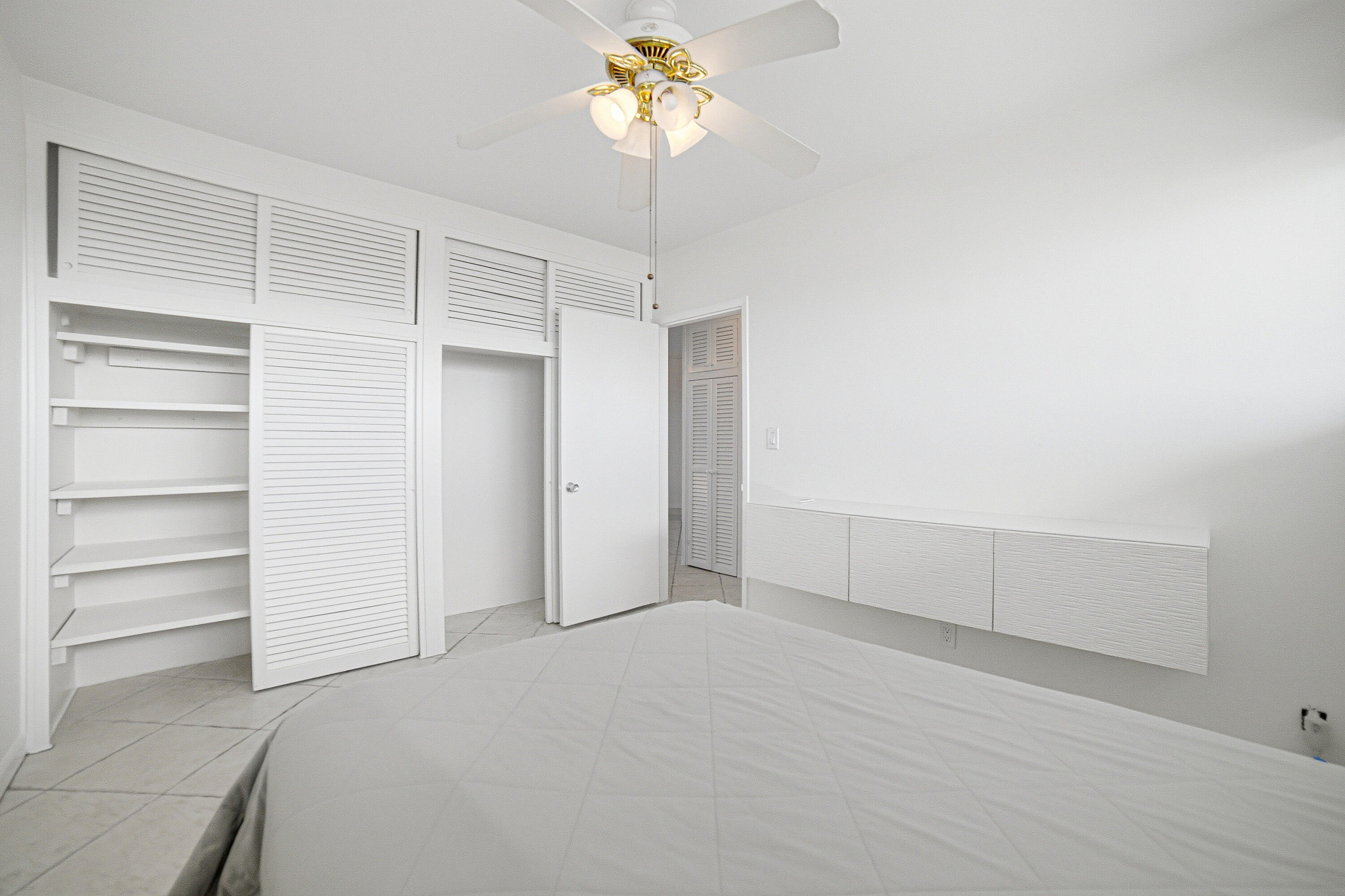 BREAKWATER TOWERS CO-OP - Residential