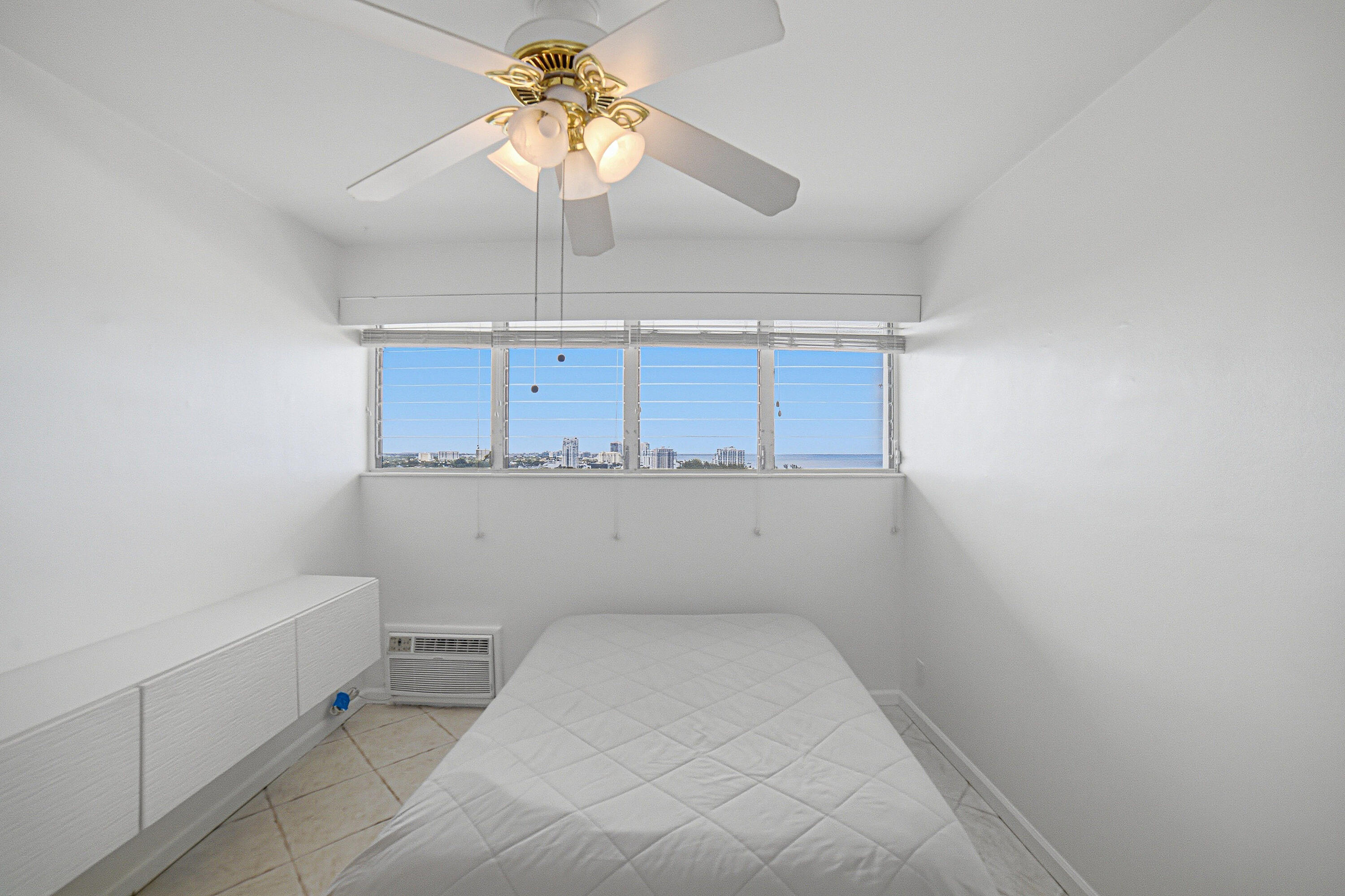 BREAKWATER TOWERS CO-OP - Residential