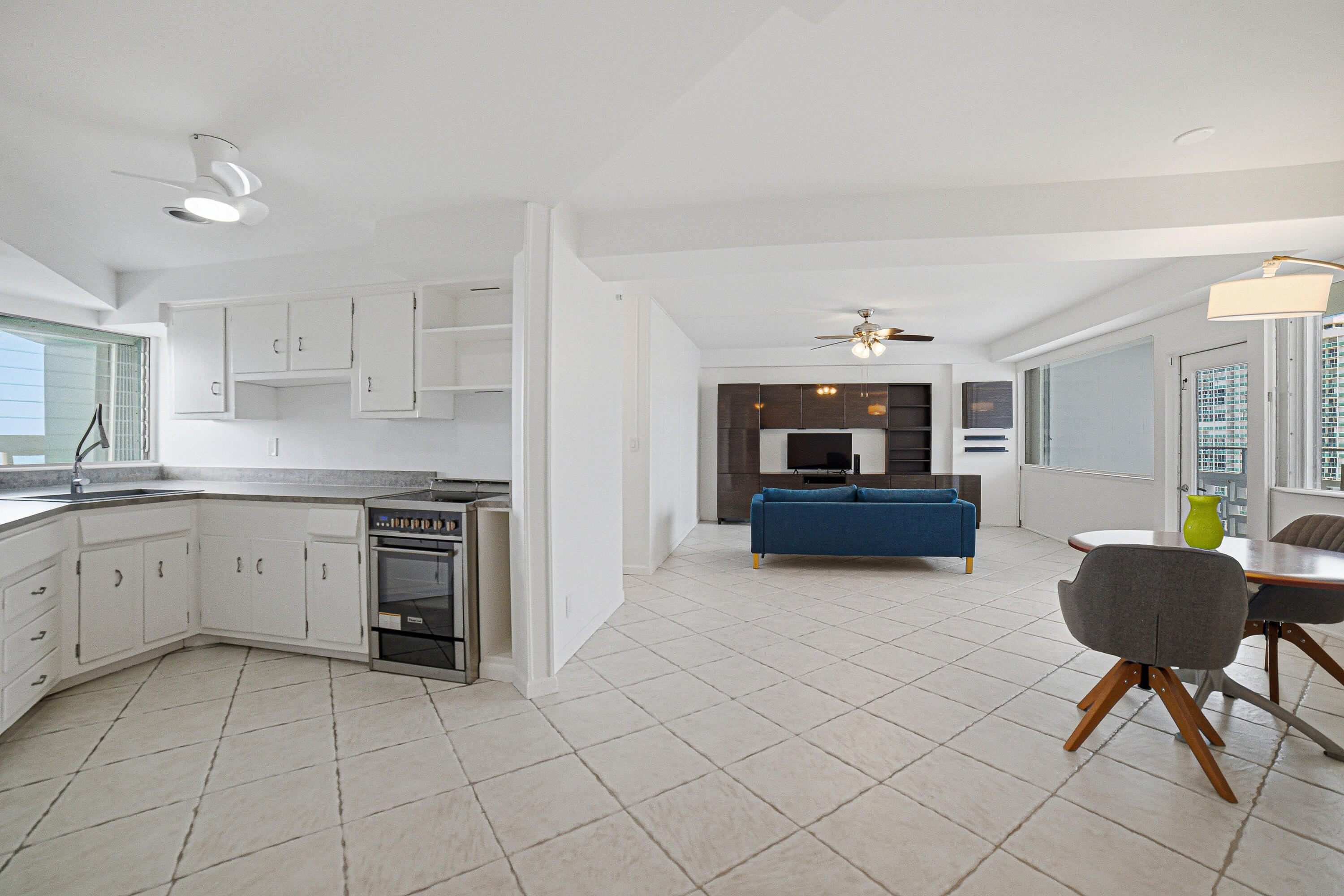 BREAKWATER TOWERS CO-OP - Residential