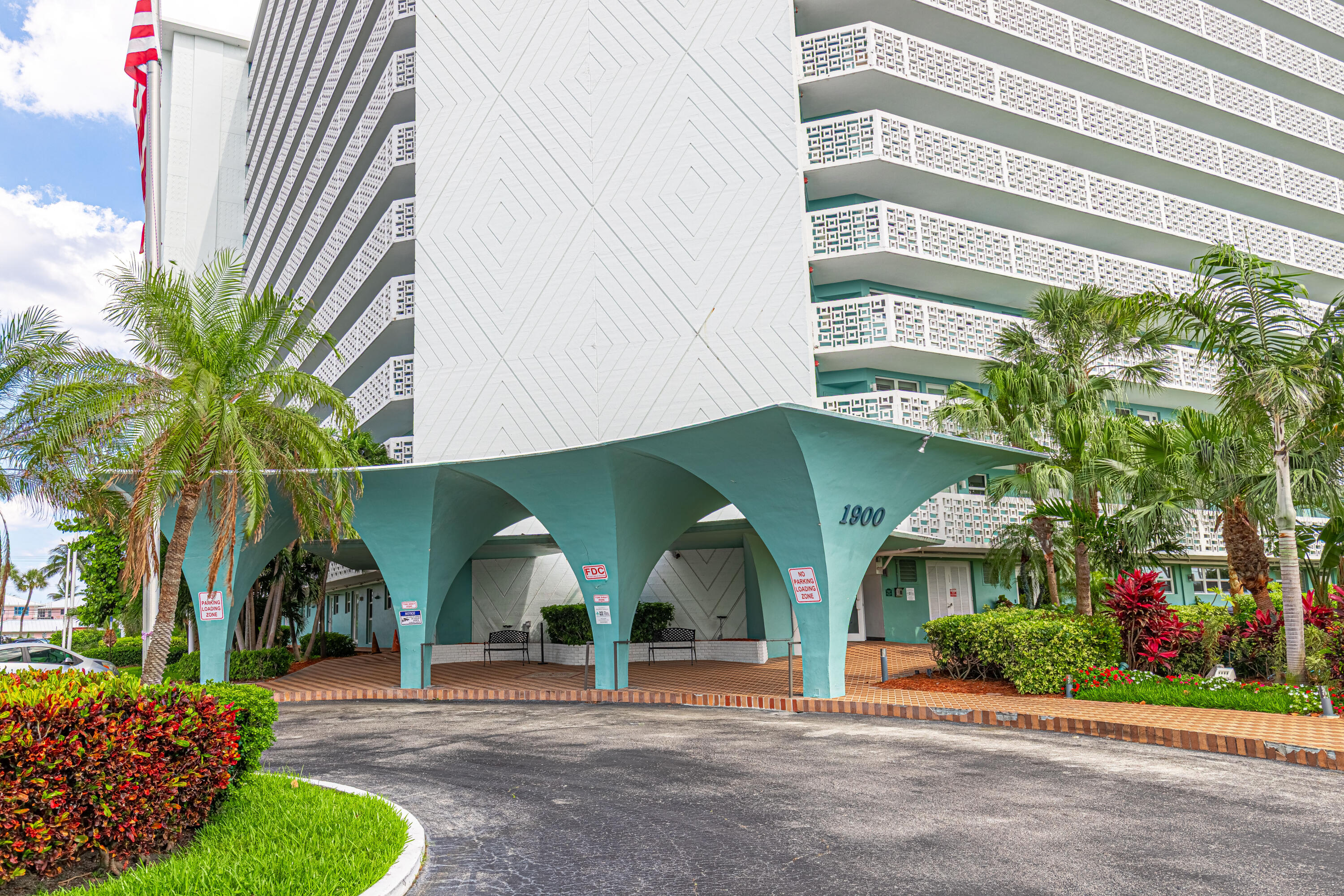 BREAKWATER TOWERS CO-OP - Residential