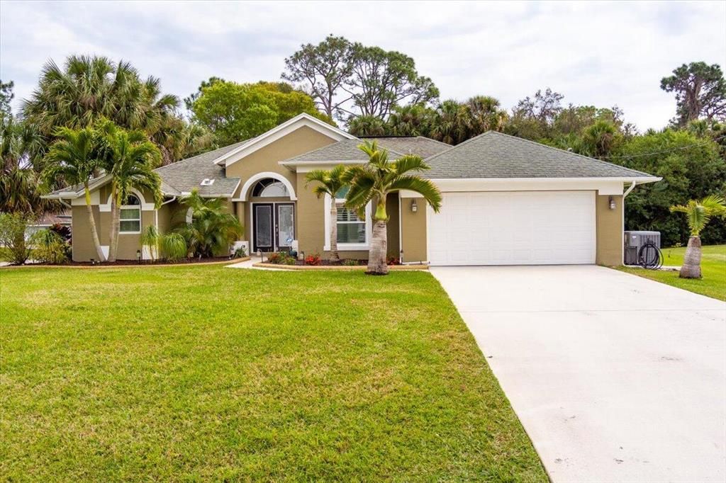 Photo of 2102 SW Vixen Court, Port Saint Lucie, FL 34953 (MLS # R10772008)