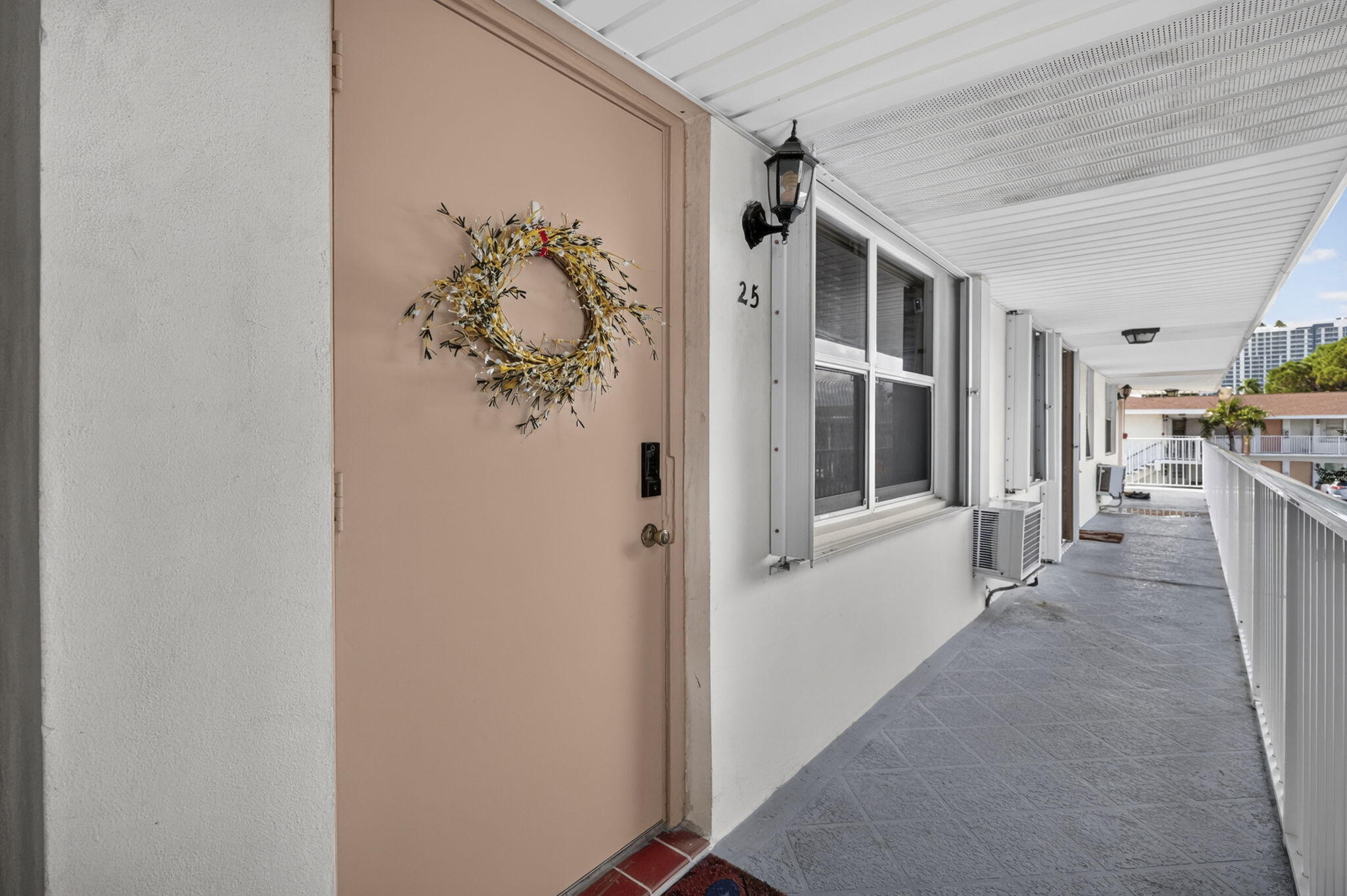 810 LAKE SHORE Drive 25