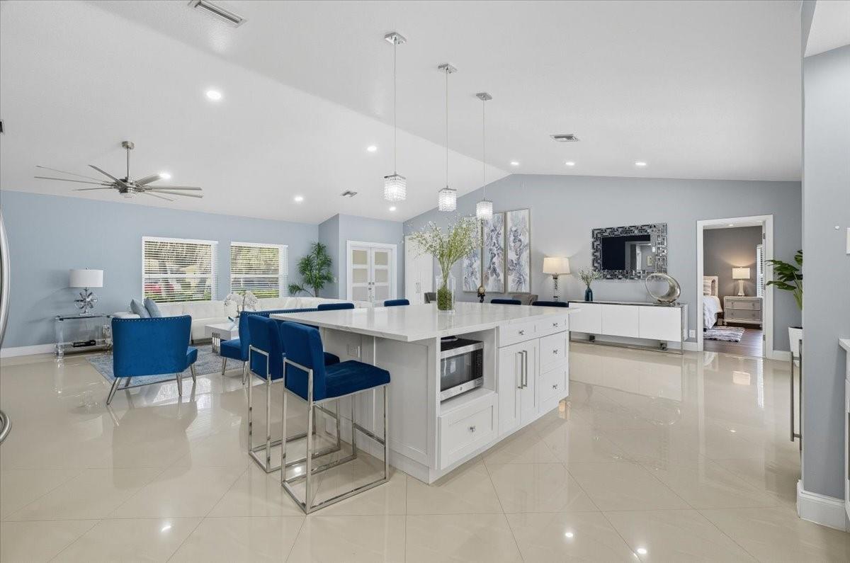 10082 Harbourtown Ct