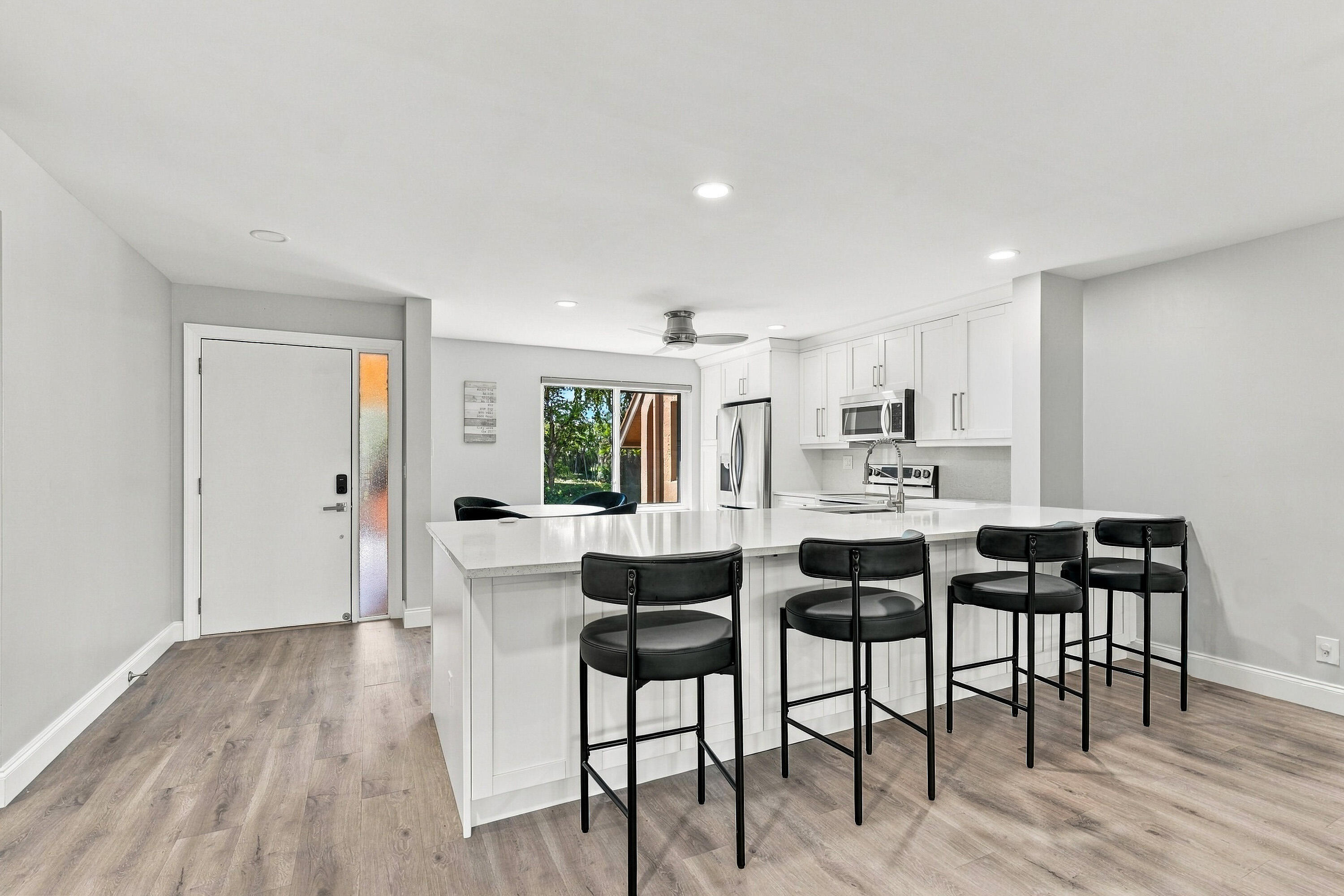 11172 GREEN LAKE Drive 203