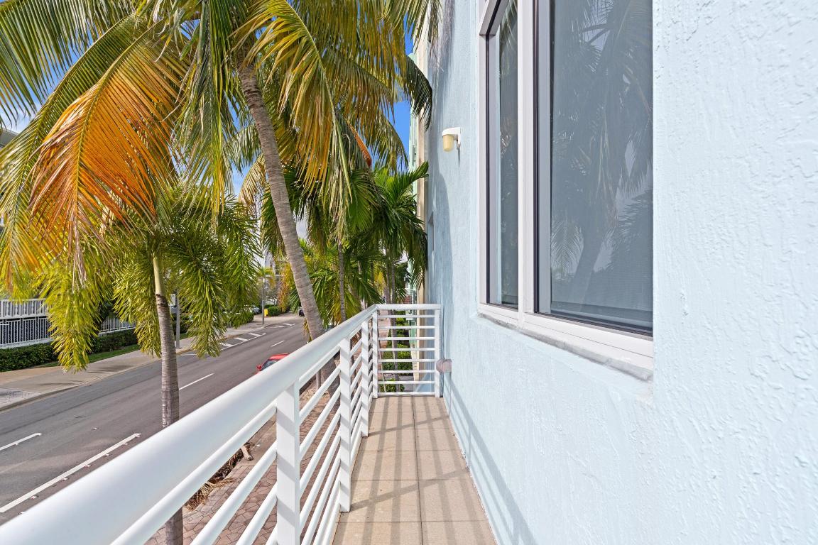 LAKE AVENUE LOFTS CONDO - Residential