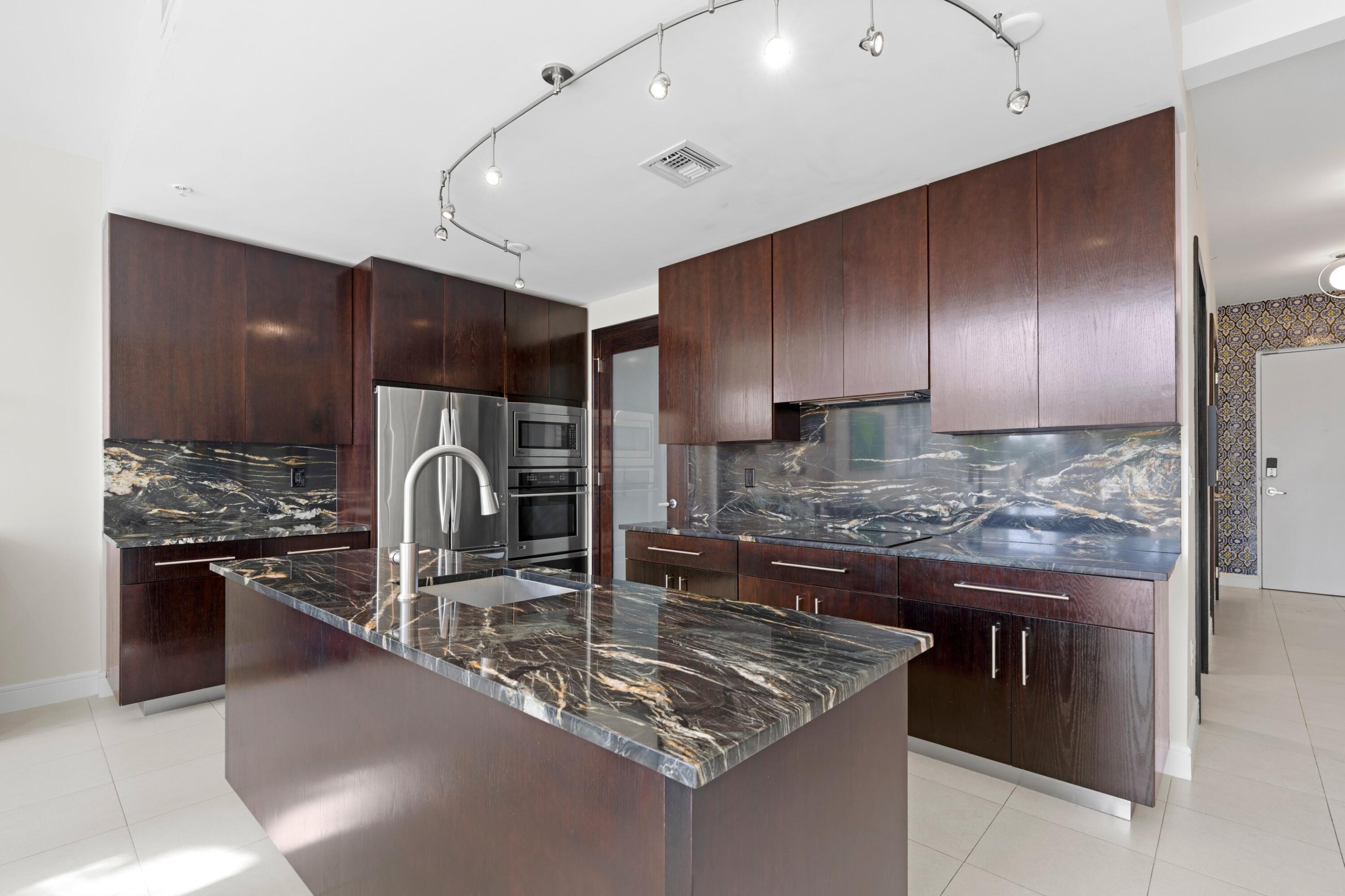 LAKE AVENUE LOFTS CONDO - Residential