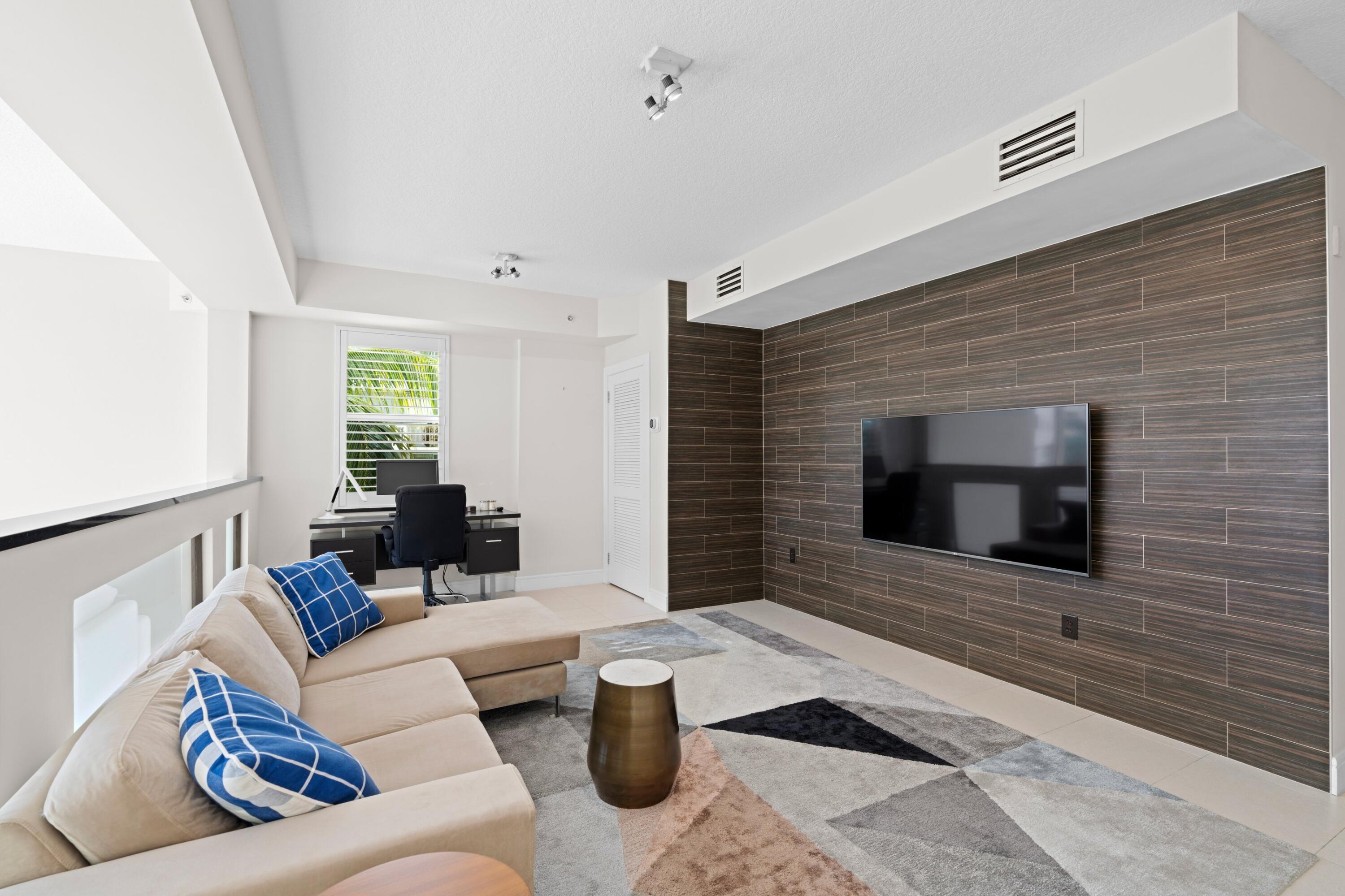 LAKE AVENUE LOFTS CONDO - Residential