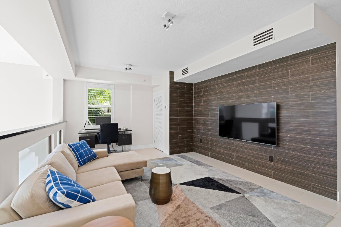 LAKE AVENUE LOFTS CONDO - Residential