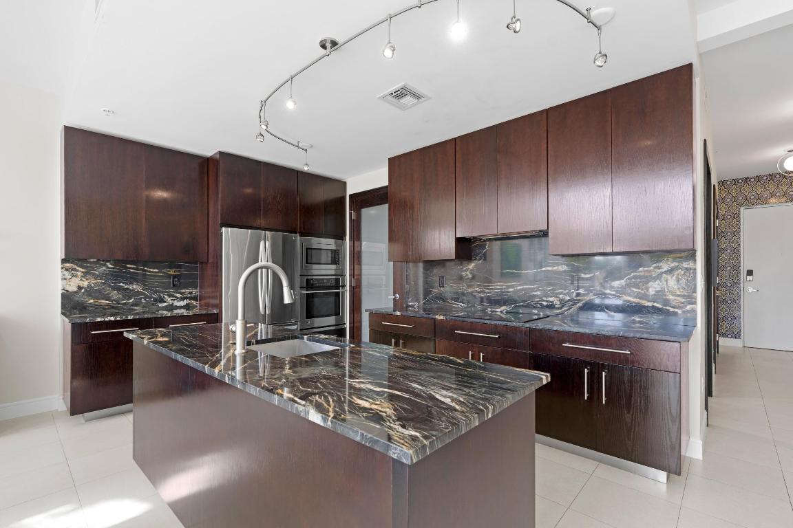 LAKE AVENUE LOFTS CONDO - Residential