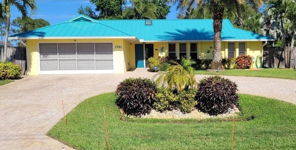 Photo of 1781 SE Fallon Drive, Port Saint Lucie, FL 34983 (MLS # B26044539)
