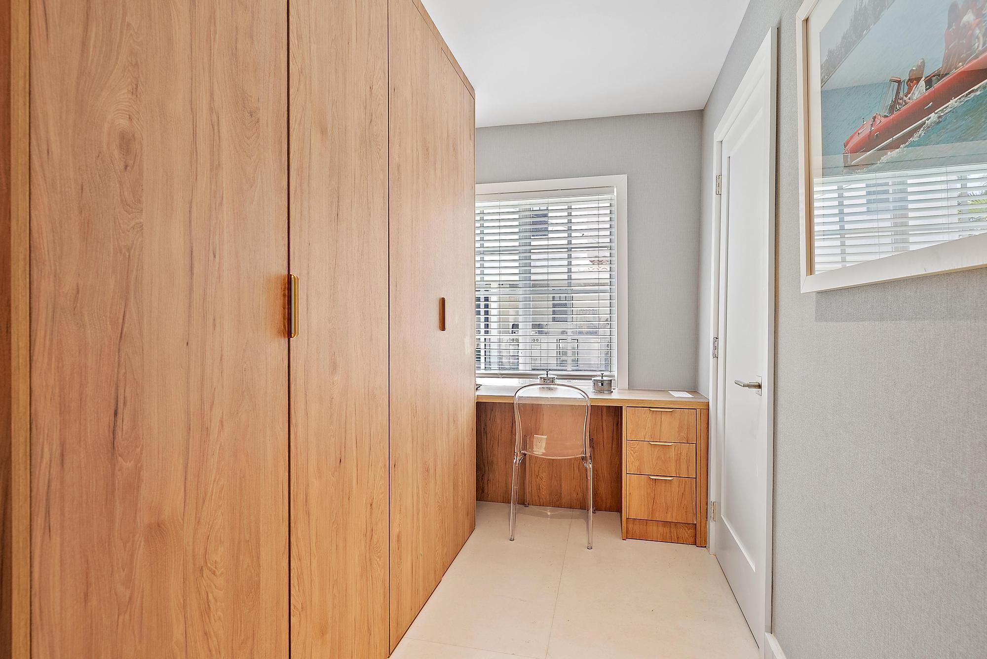 SOUTHLAND PARK - Residential Lease