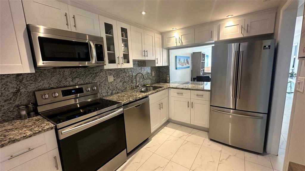 WATERBURY CONDO - Residential Lease