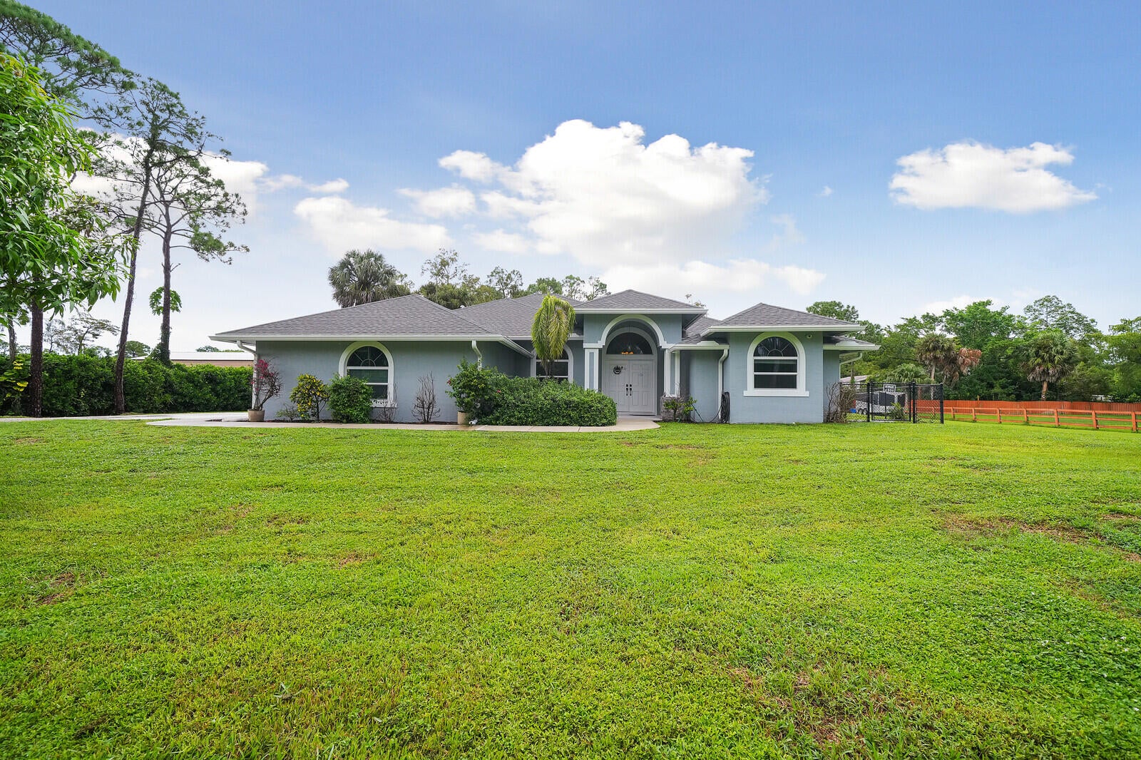 16395 E HIALEAH Drive E