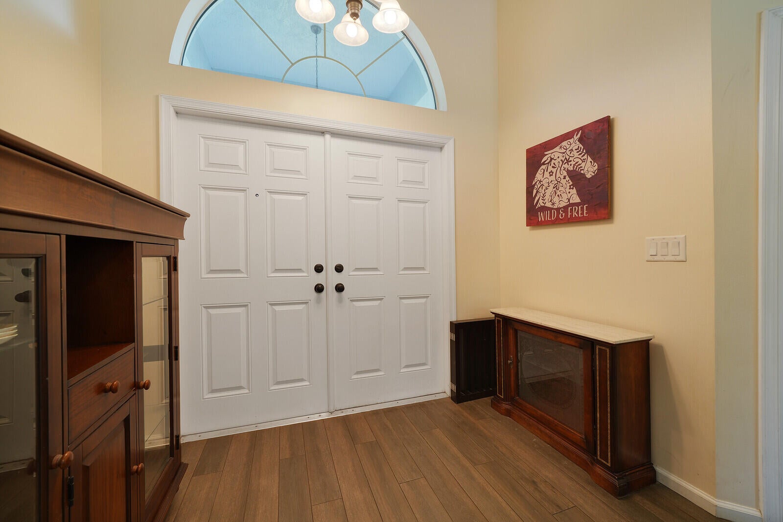 Properties 16395 E HIALEAH Drive E