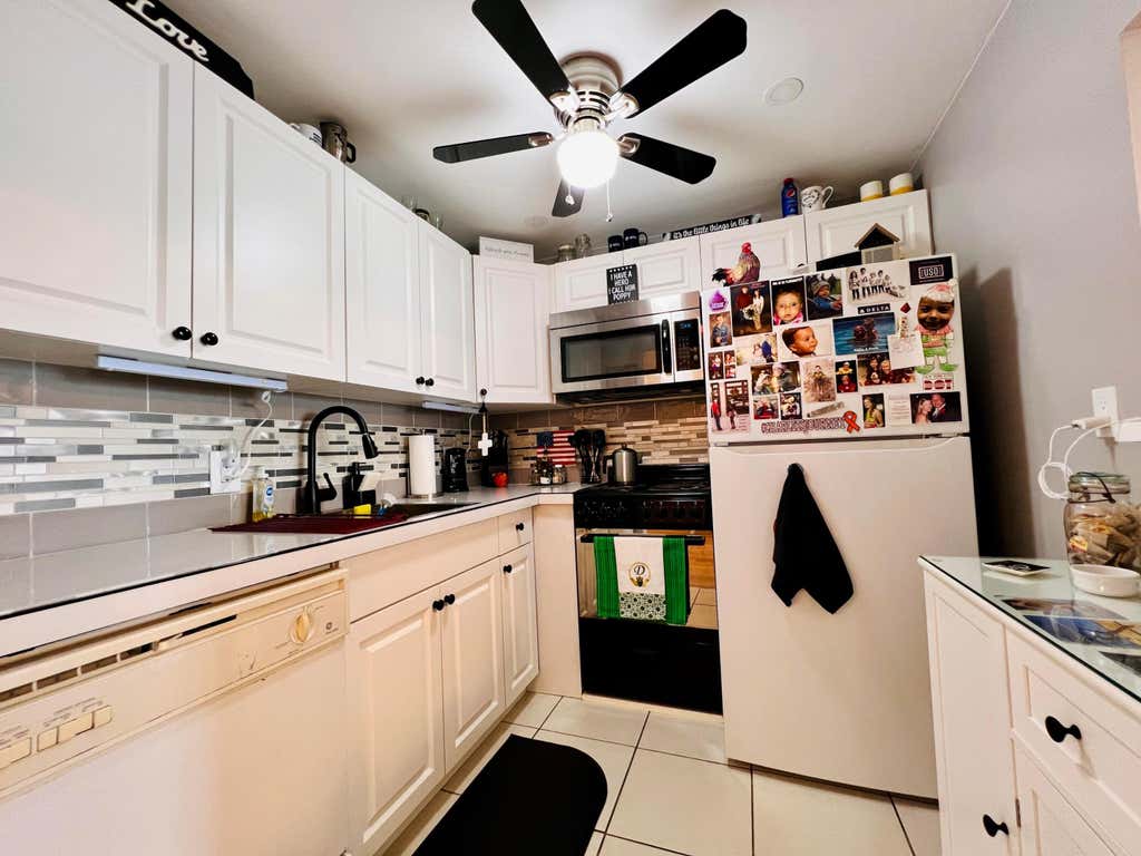Photo of 334 Southampton B, West Palm Beach, FL 33417 (MLS # R11156601)