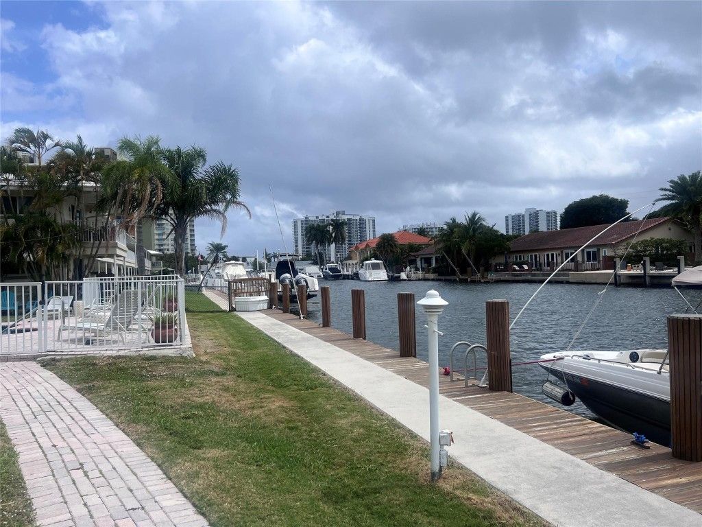 Photo of 2850 NE 30th Street #1, Fort Lauderdale, FL 33306 (MLS # F10538427)