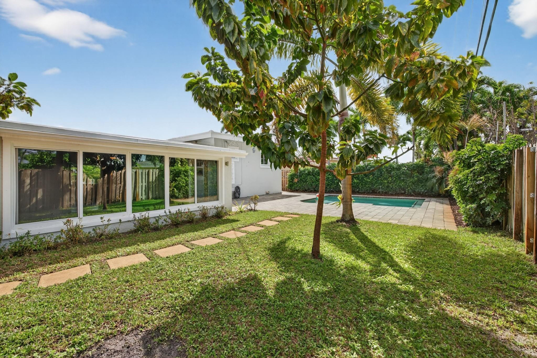 NORTH ANDREWS GARDENS 2ND - Residential