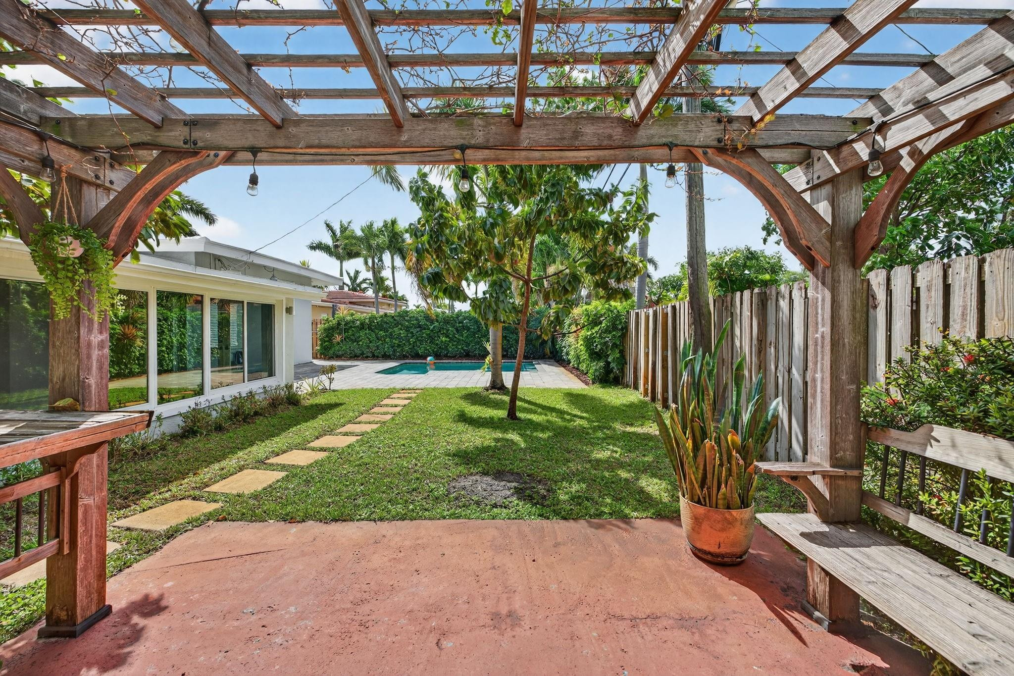 NORTH ANDREWS GARDENS 2ND - Residential