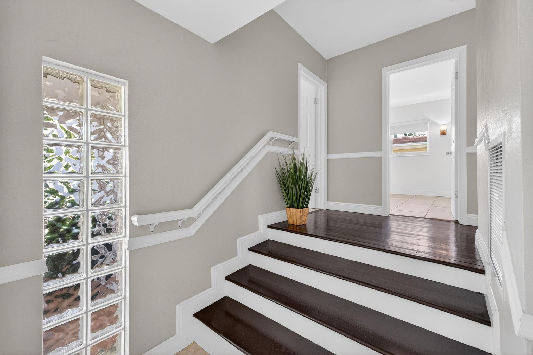 NORTH ANDREWS GARDENS 2ND - Residential