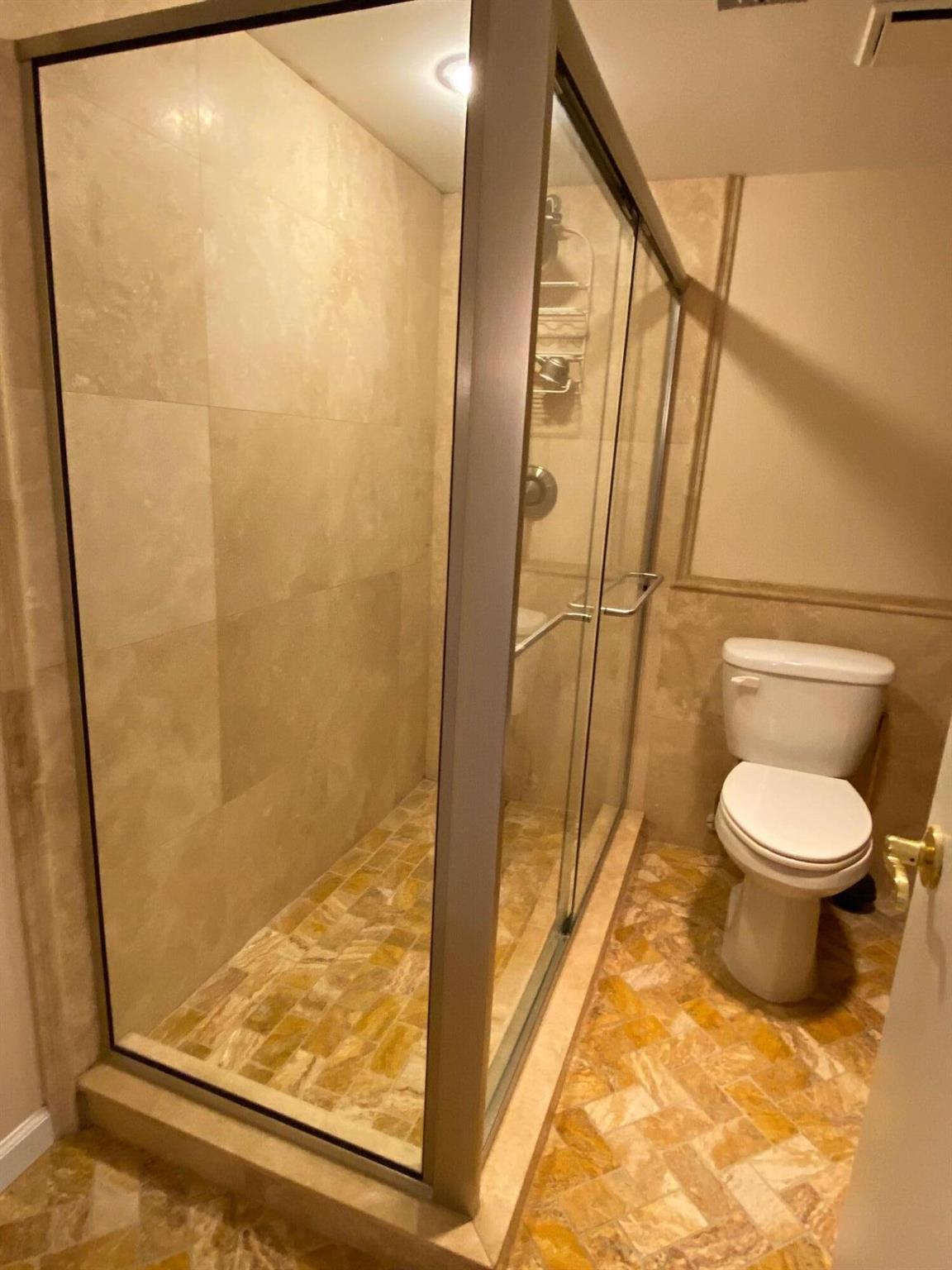 BAY COLONY CONDO - Residential Lease