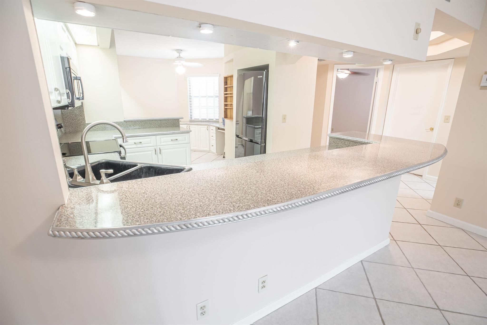BAY COLONY CONDO - Residential Lease