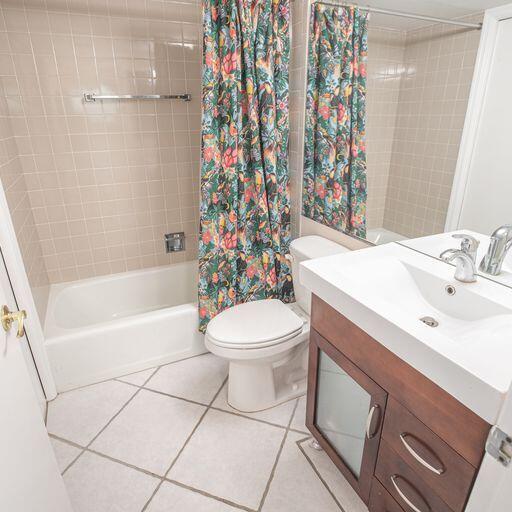 BAY COLONY CONDO - Residential Lease