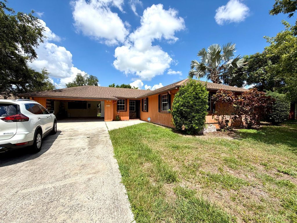 Photo of 1235 Rowayton Circle, Wellington, FL 33414 (MLS # B26041094)