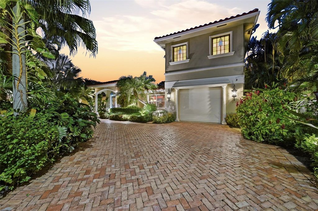 Photo of 2525 NE 21st Court, Fort Lauderdale, FL 33305 (MLS # F10549503)