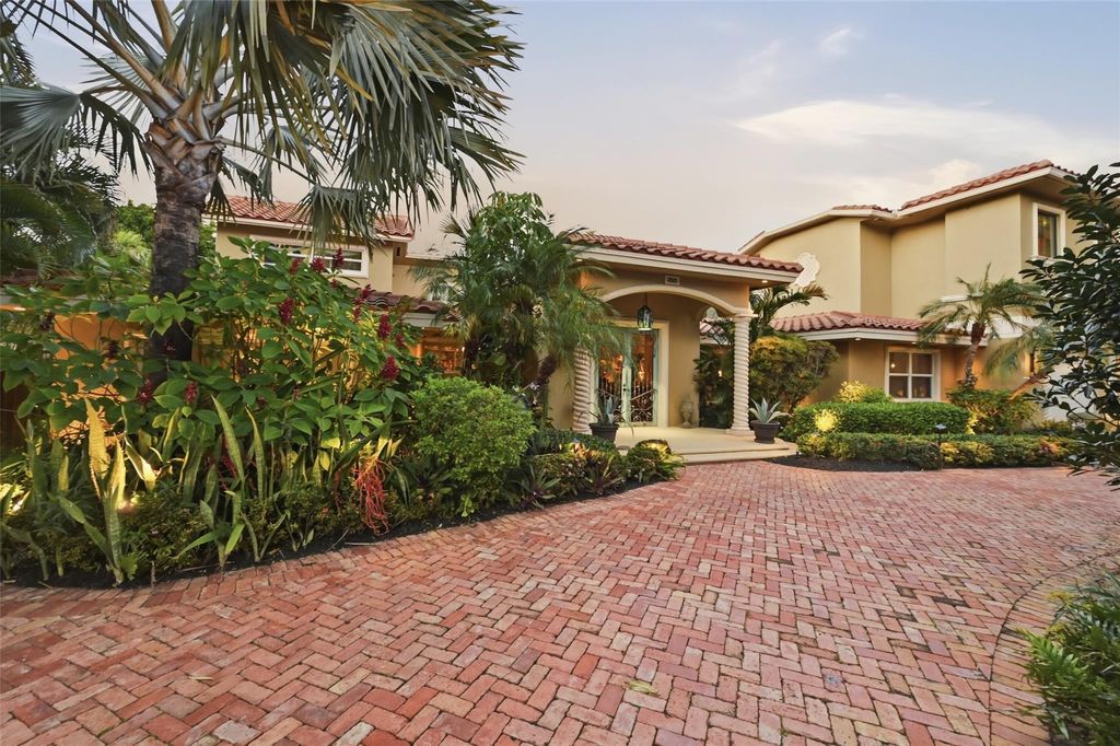 Photo of 2525 NE 21st Court, Fort Lauderdale, FL 33305 (MLS # F10549503)