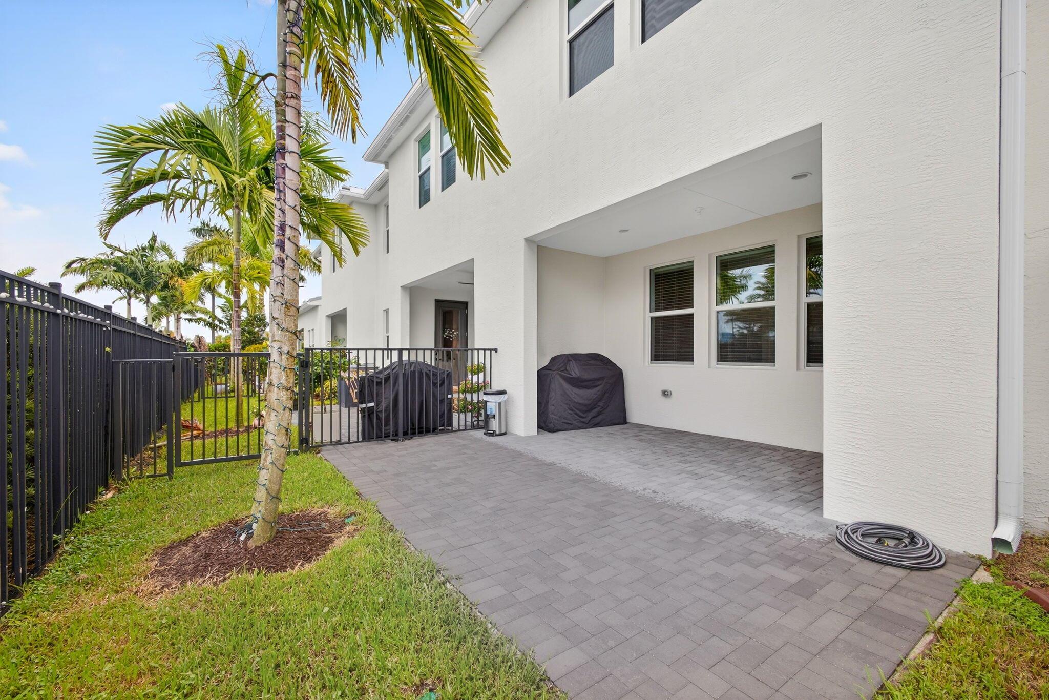 CROSSINGS OF WESTLAKE - Residential