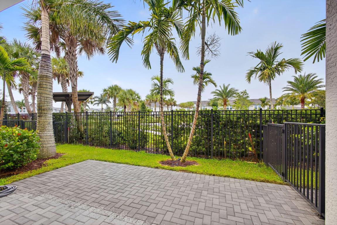 CROSSINGS OF WESTLAKE - Residential