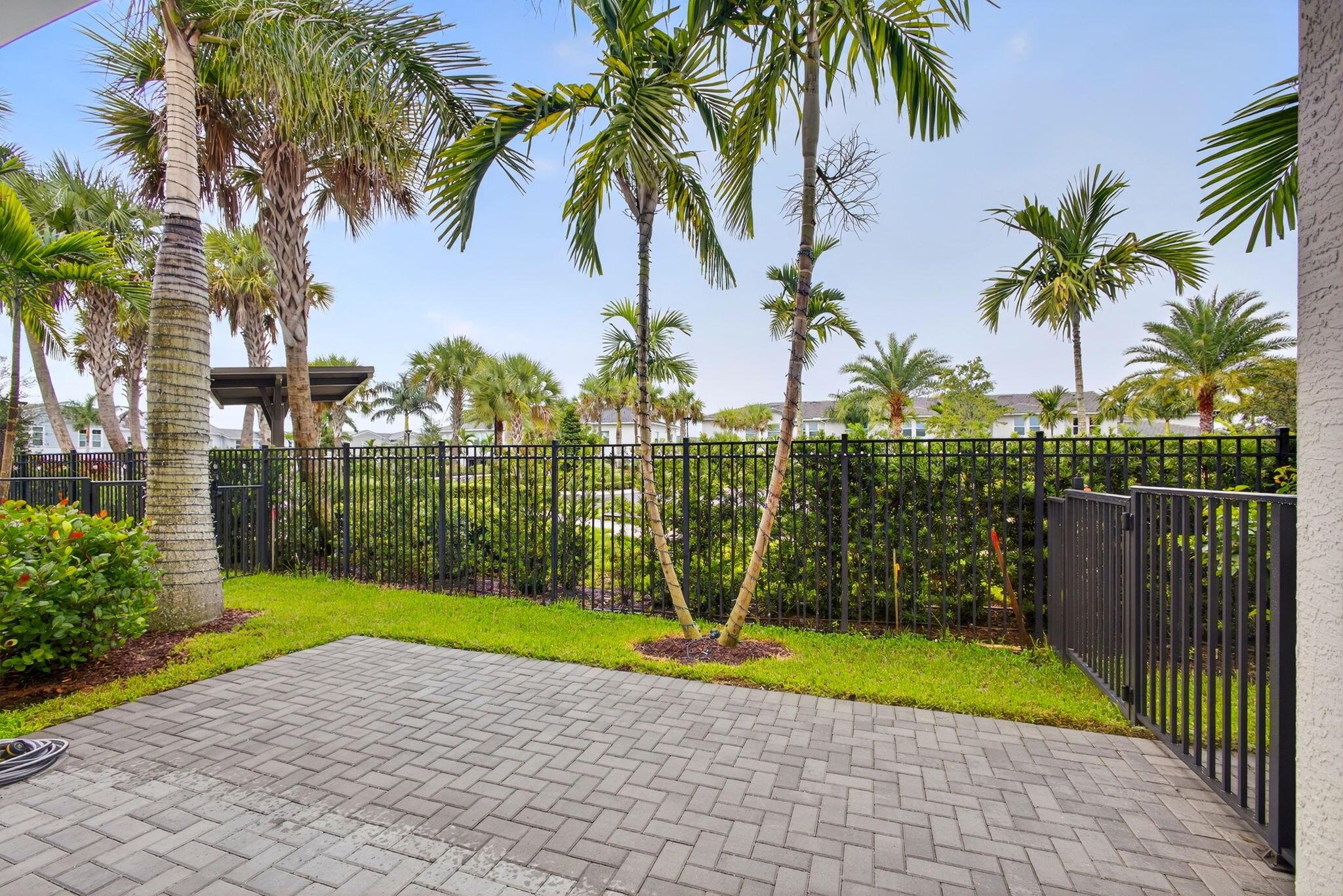 CROSSINGS OF WESTLAKE - Residential