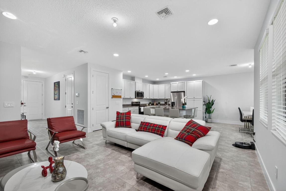 CROSSINGS OF WESTLAKE - Residential