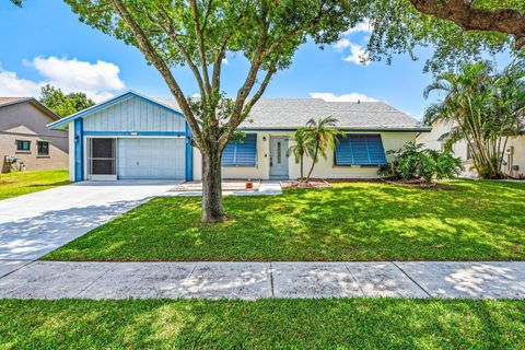 Photo of 1146 NW 10th Street, Boynton Beach, FL 33426 (MLS # B26021385)