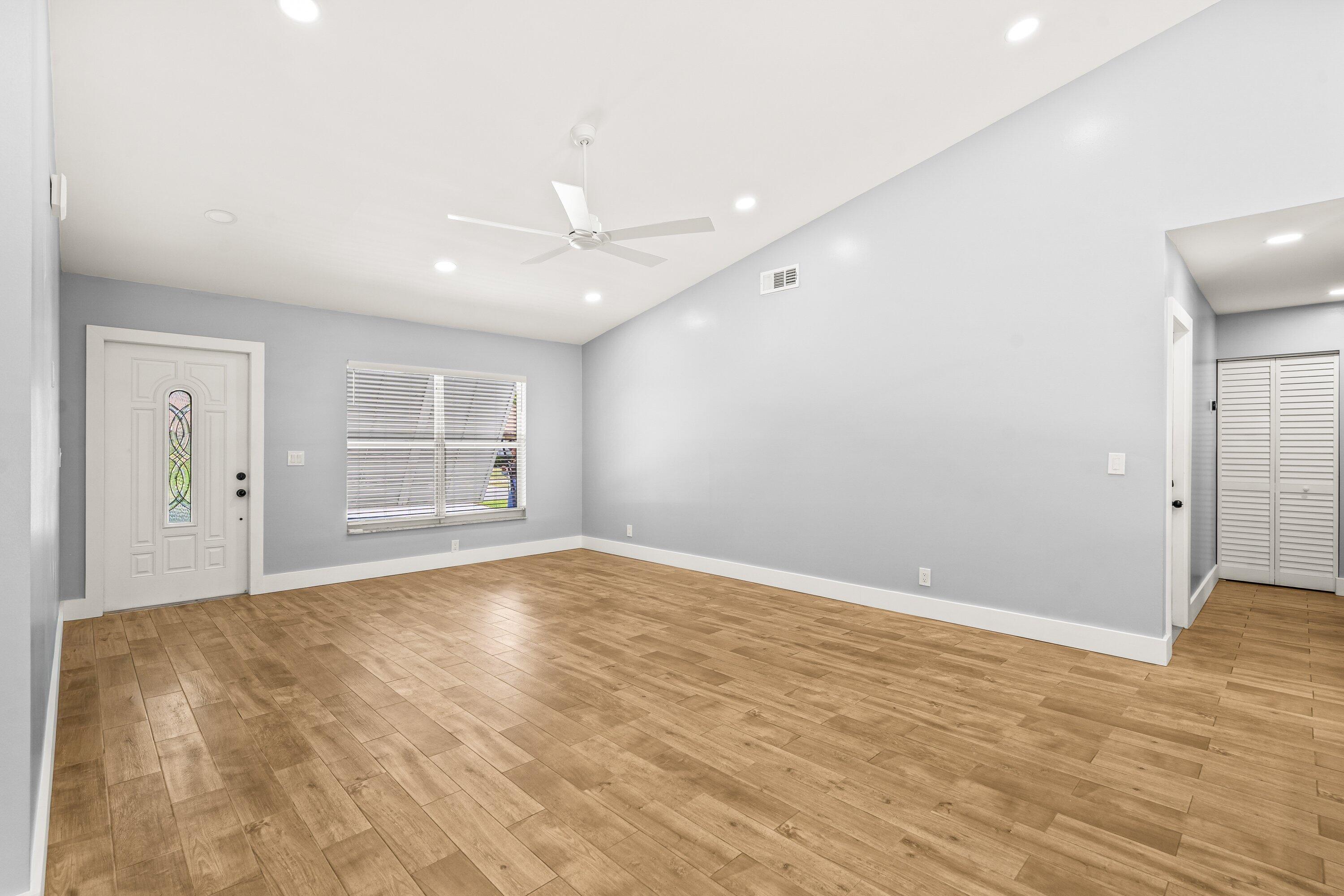 SKY LAKE - Residential