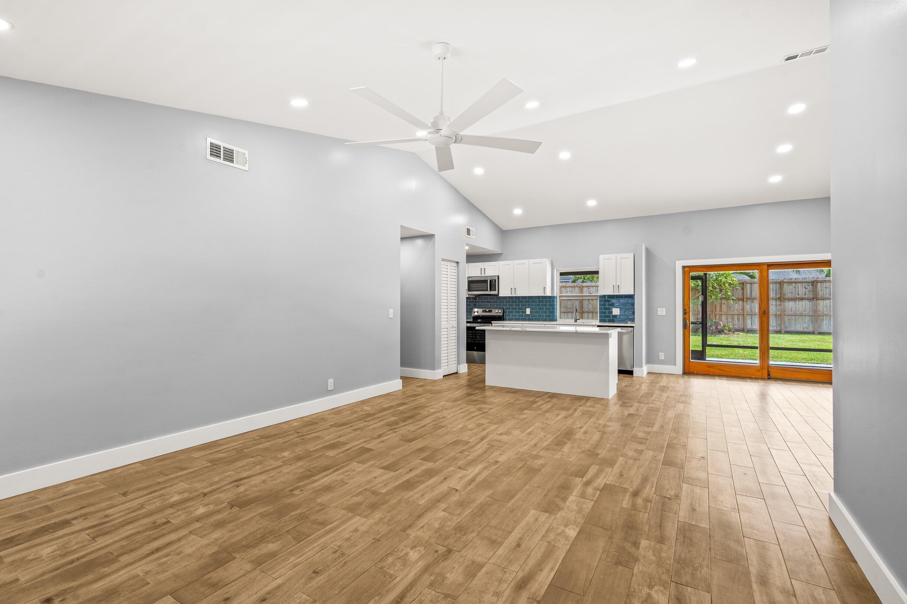 SKY LAKE - Residential