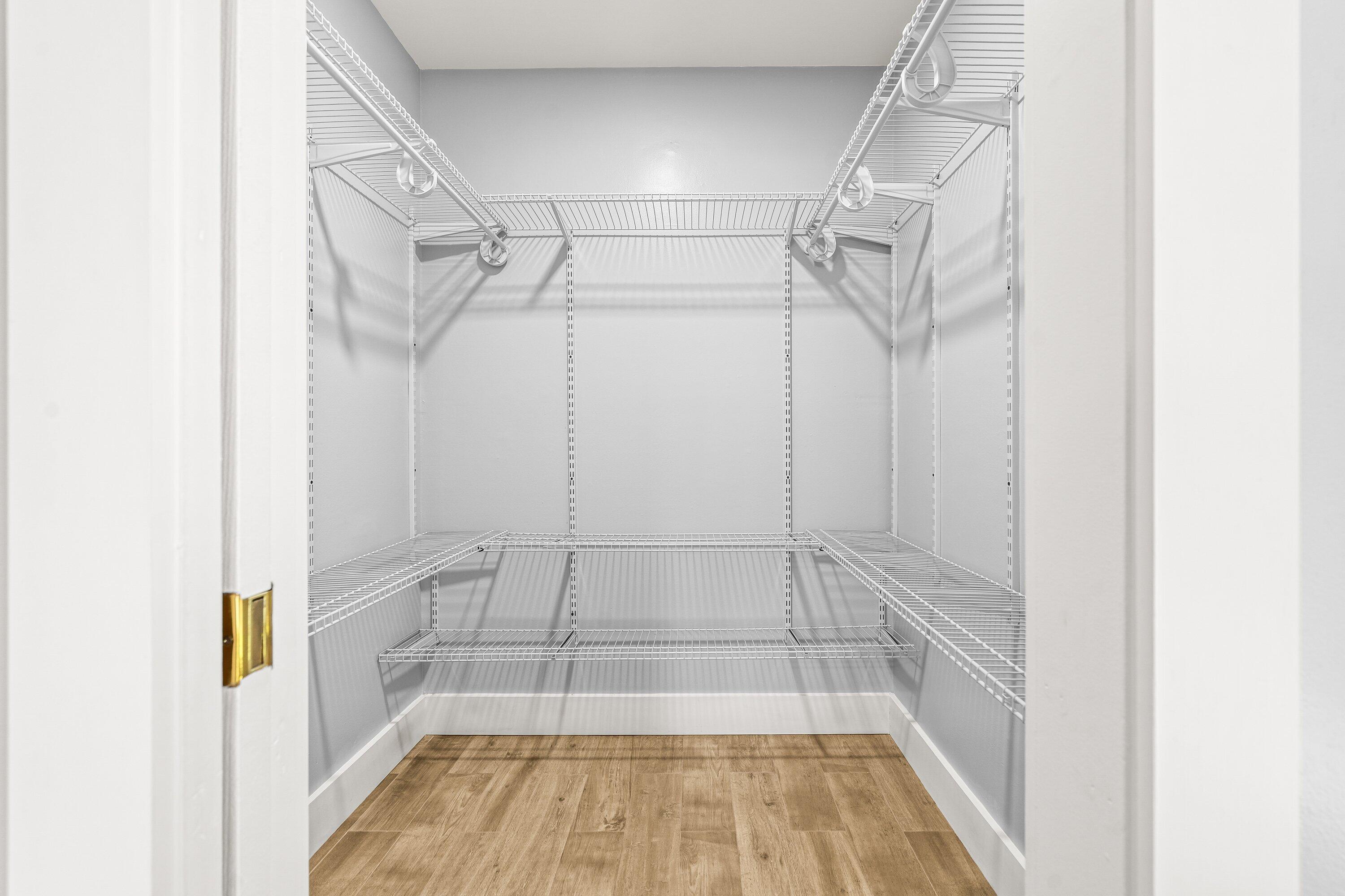 SKY LAKE - Residential