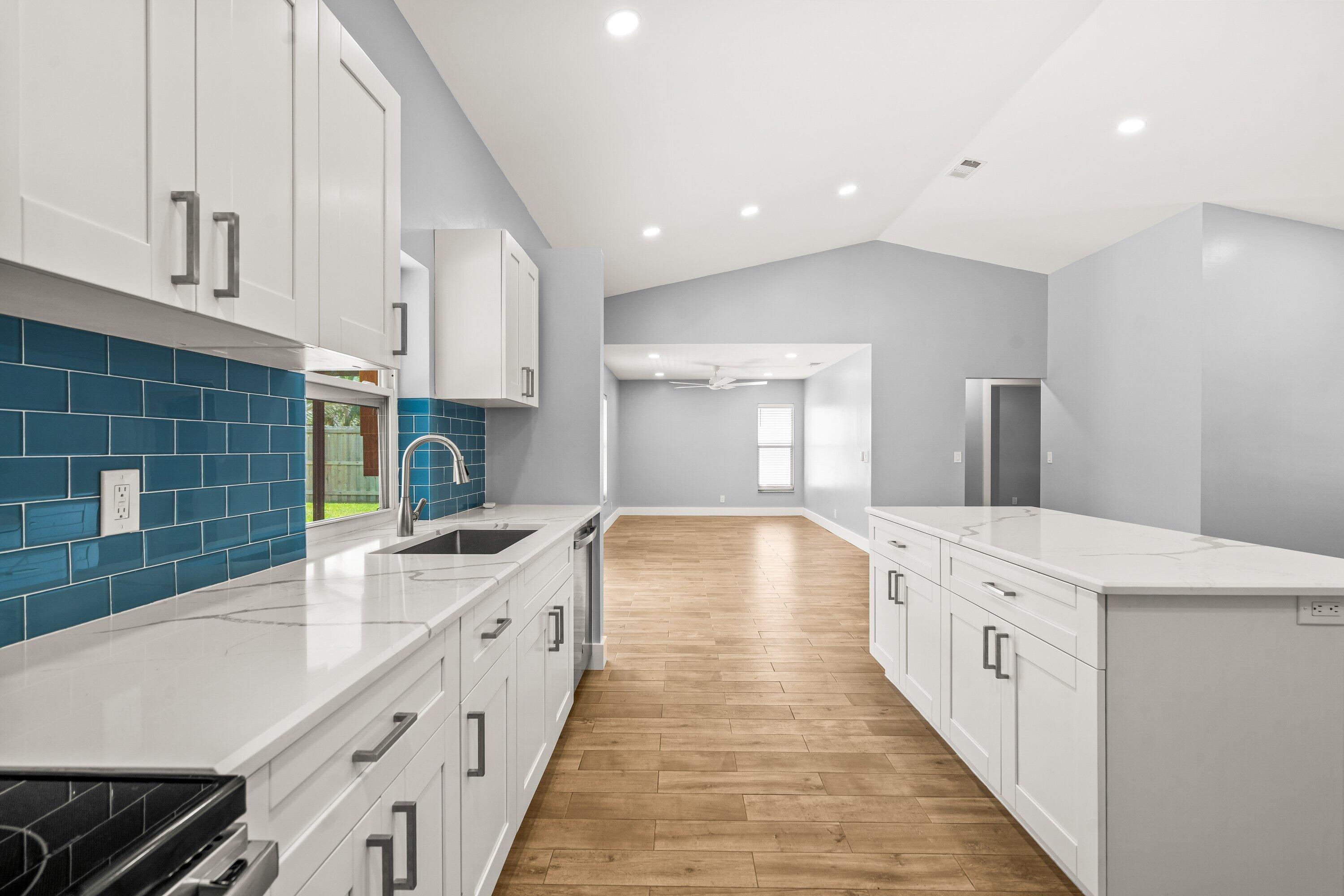 SKY LAKE - Residential