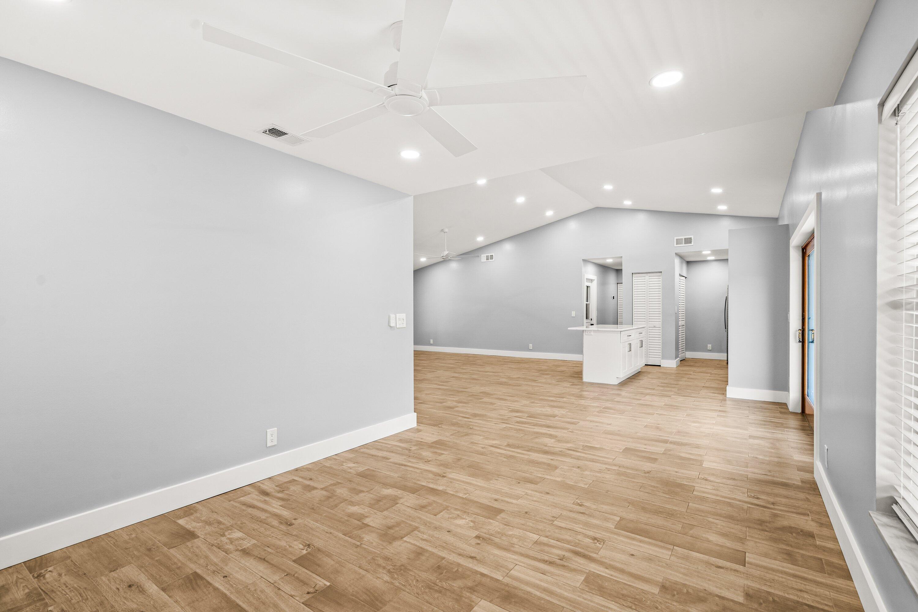 SKY LAKE - Residential