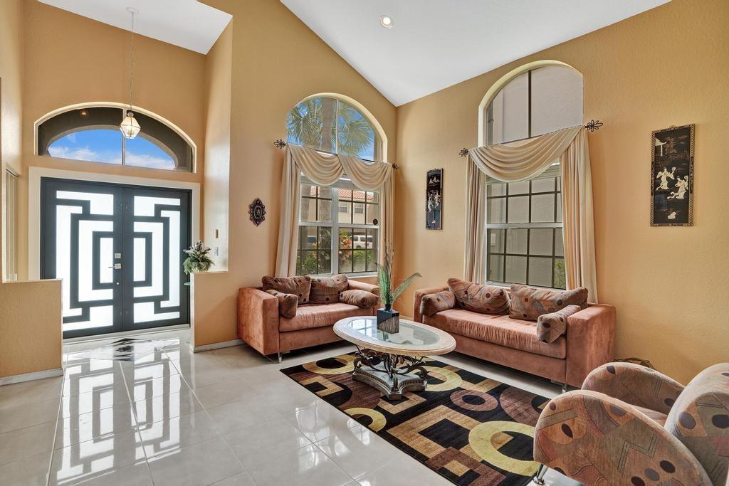 TOWNGATE - Residential Lease