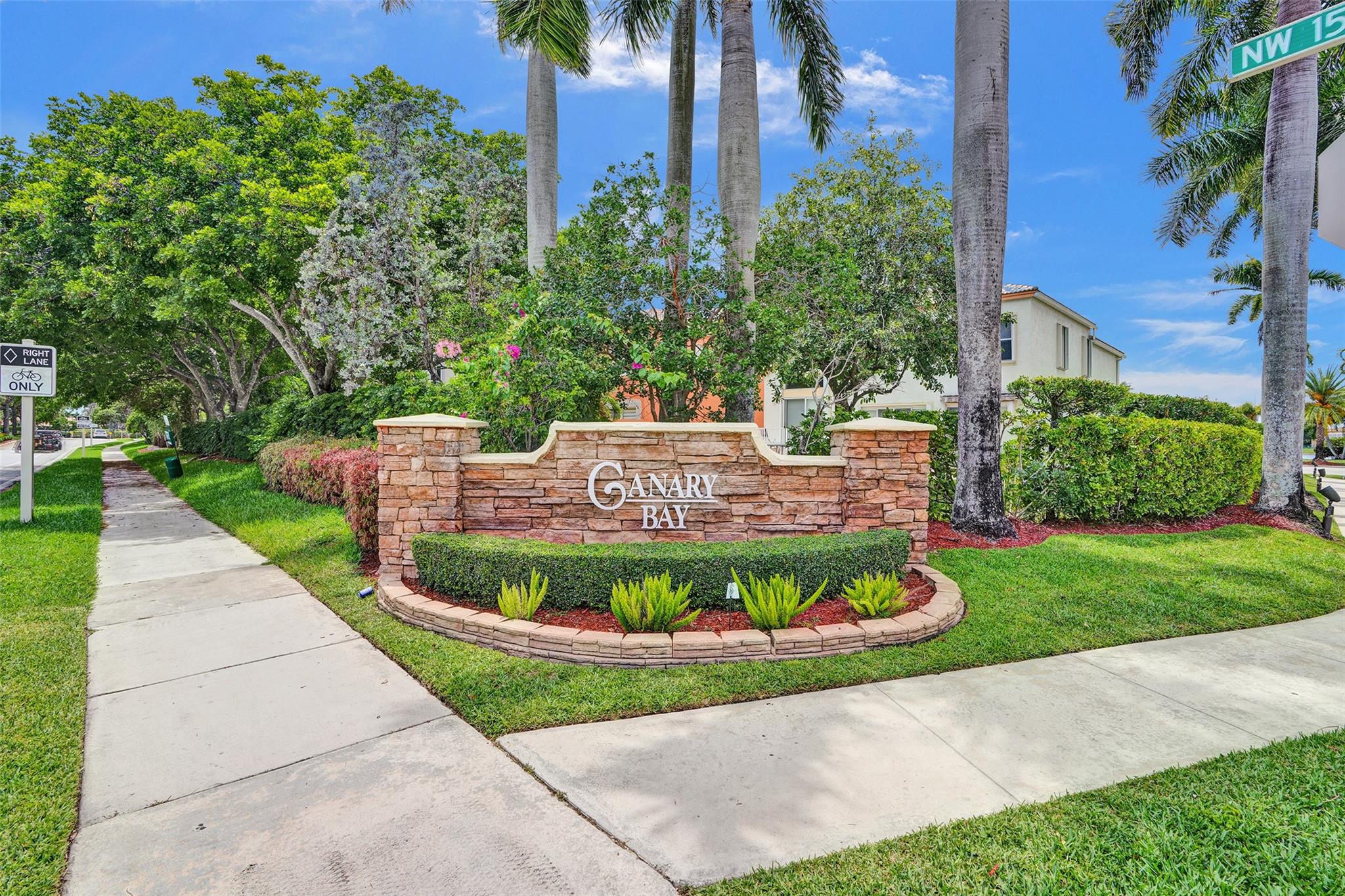 TOWNGATE - Residential Lease