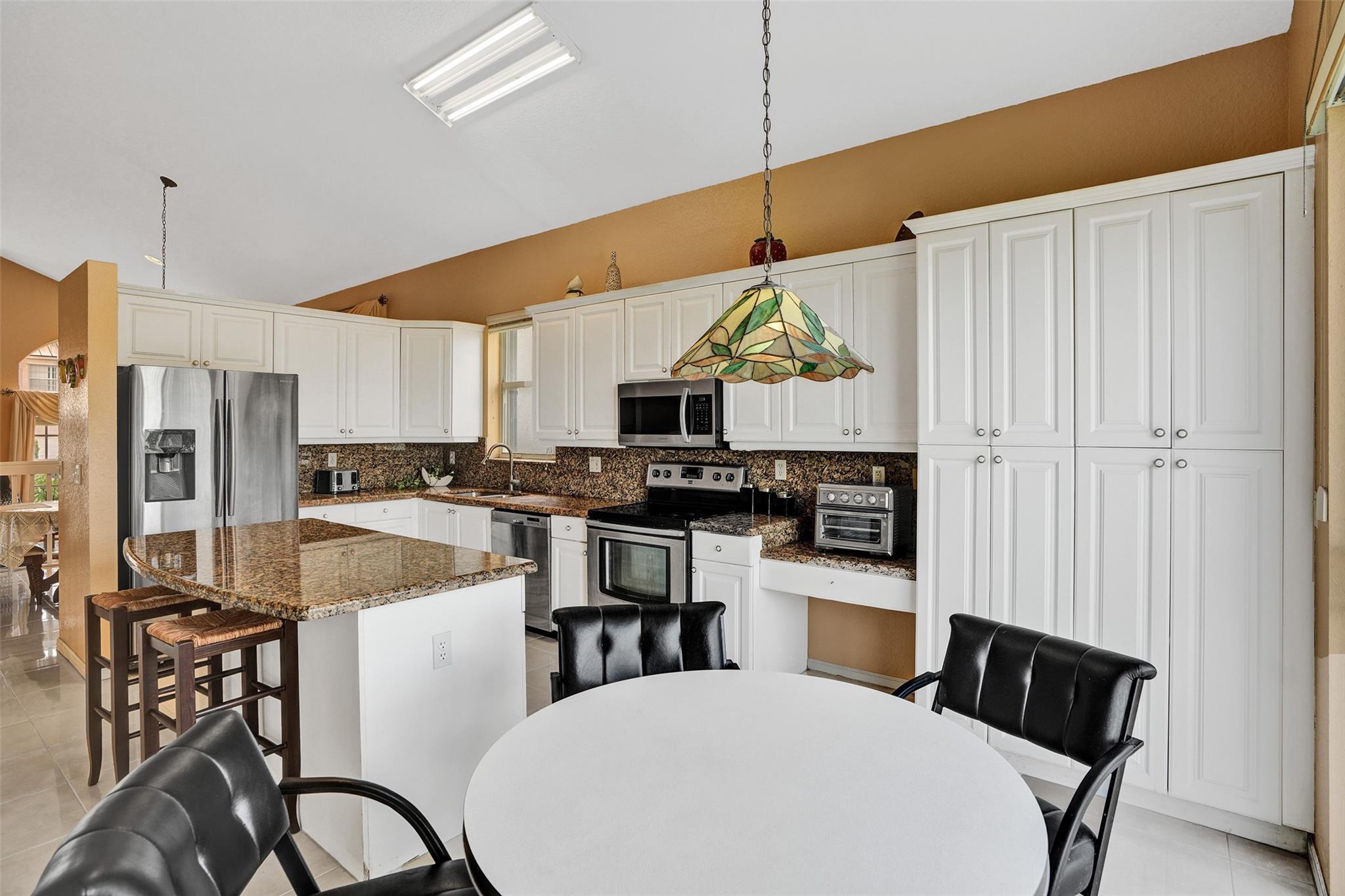 TOWNGATE - Residential Lease