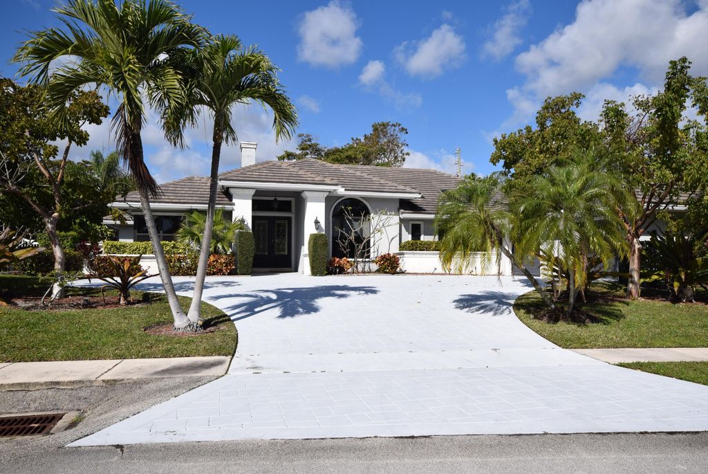 Photo of 7681 NE Morningside Terrace, Boca Raton, FL 33487 (MLS # R11104709)