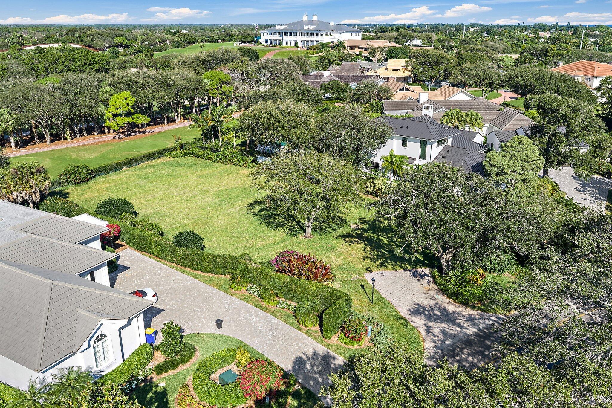 JUPITER HILLS VILLAGE - Residential
