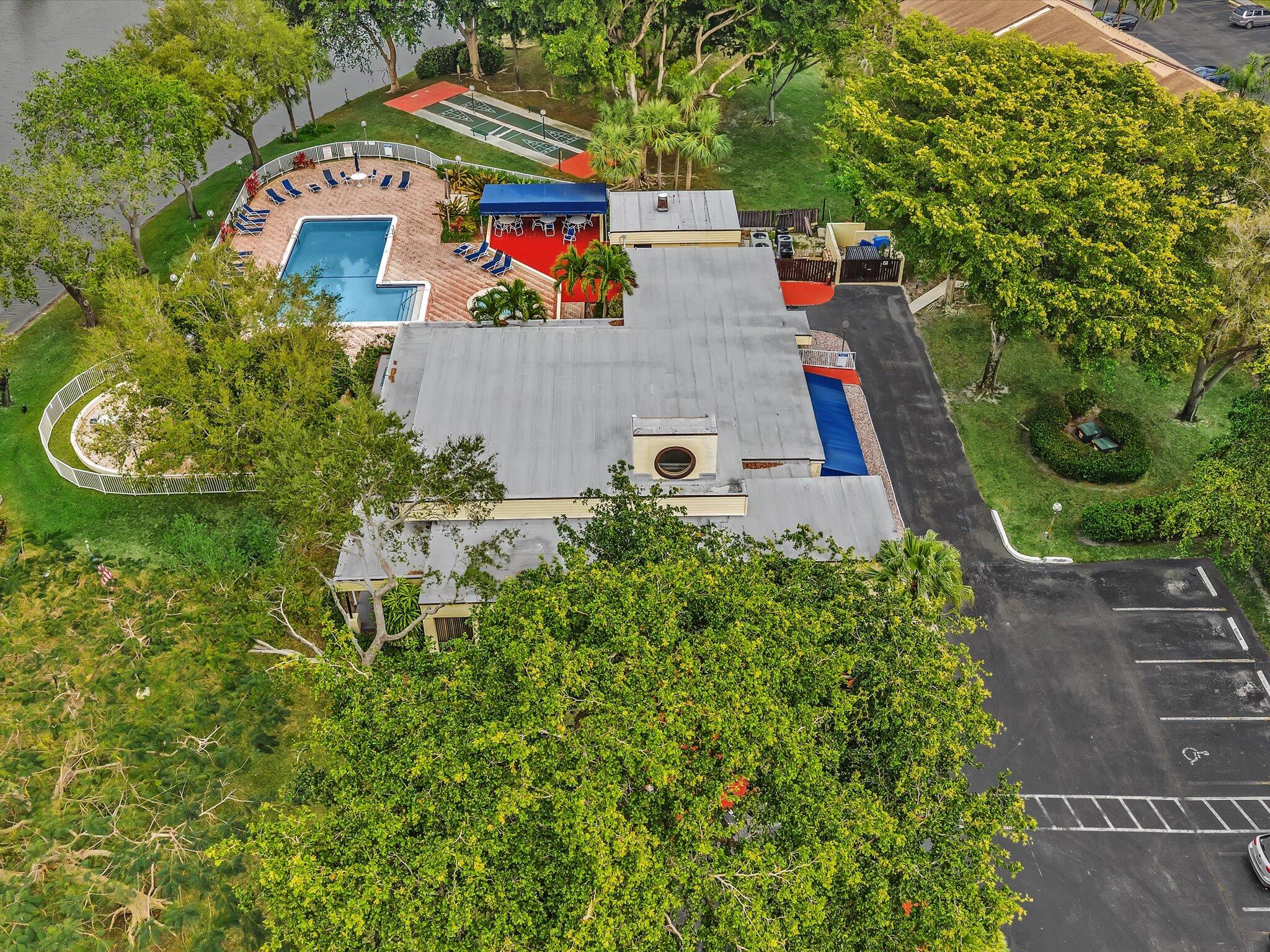 MEADOWRIDGE EAST CONDO - Residential