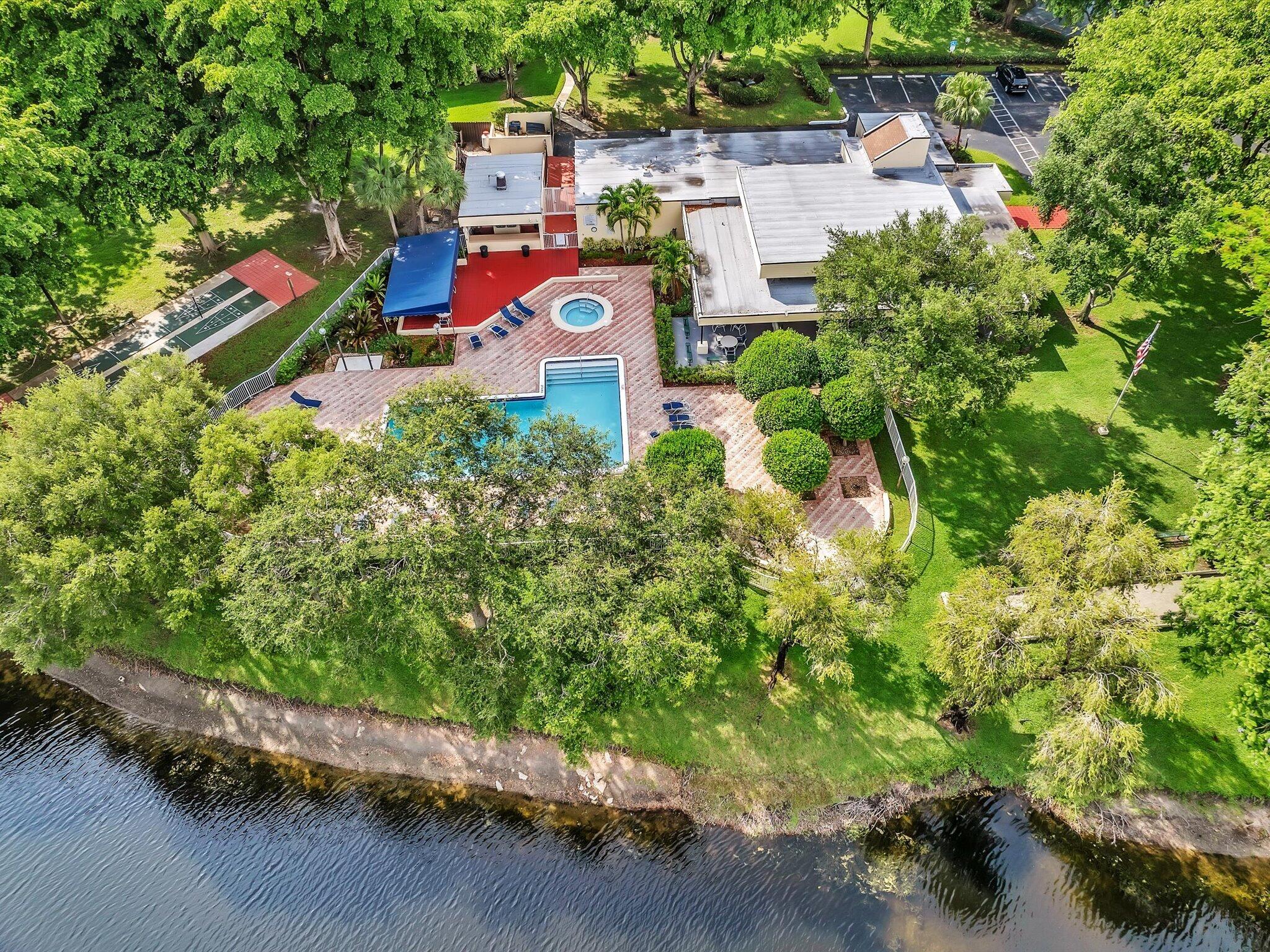 MEADOWRIDGE EAST CONDO - Residential